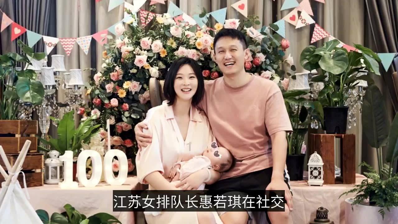 妹妹指责姐姐拿走父母积蓄,母亲掩面哭泣道出真相